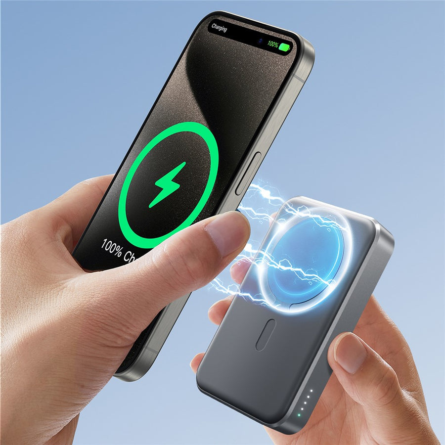 JOYROOM JR-W020 10000mAh 22.5W Magnetic Wireless Power Bank with USB-A + USB-C Ports