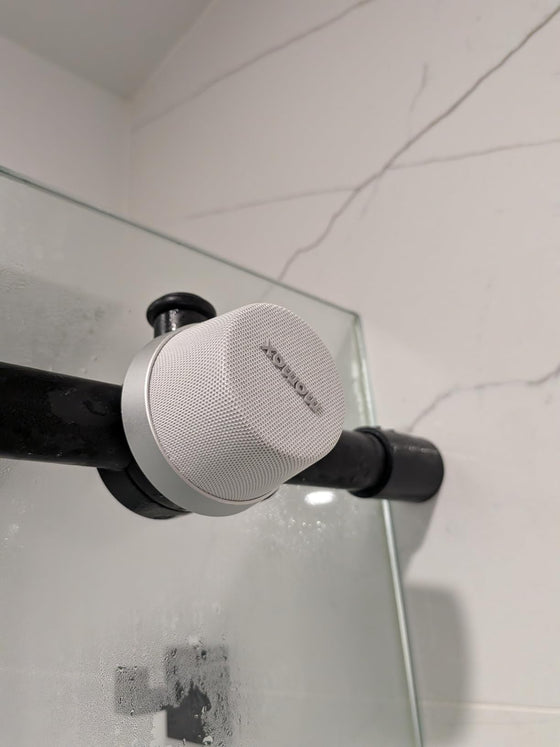Customer photo of a MOMAX product